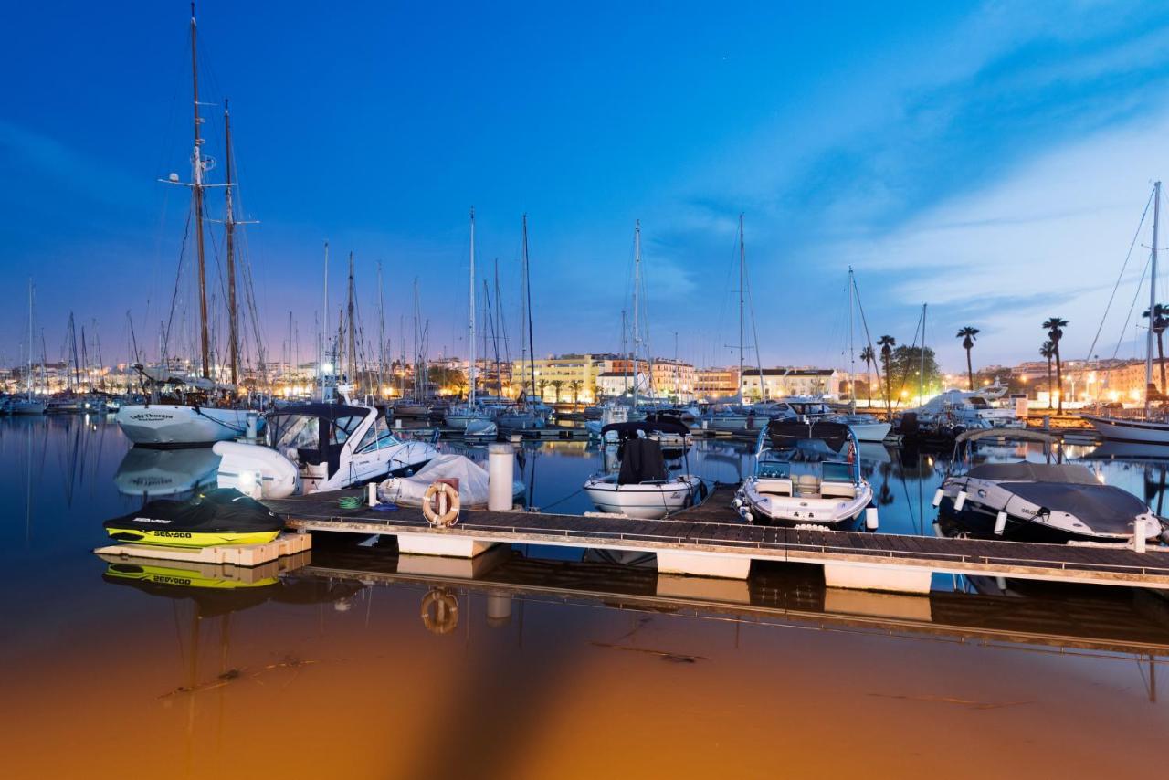 ラゴス10A - Marina Mirror Harbourアパートメント エクステリア 写真